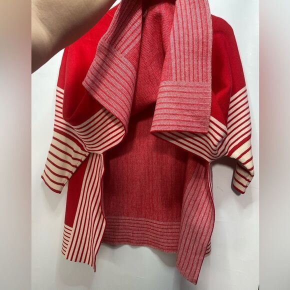 5 for $25🔥Red & White Striped Knit Sweater Poncho One Size - Picture 3 of 4